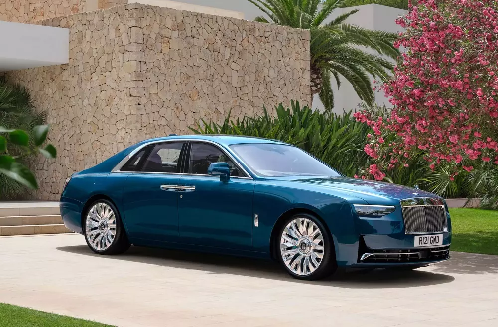 Rolls-Royce Ghost Series II dùng động cơ cũ