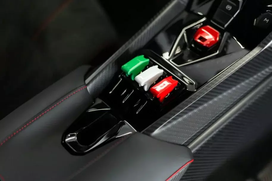 Lamborghini Veneno Coupe 2014 rớt gi&aacute; nhẹ, c&oacute; cho vay trả g&oacute;p nhưng...- Ảnh 6.