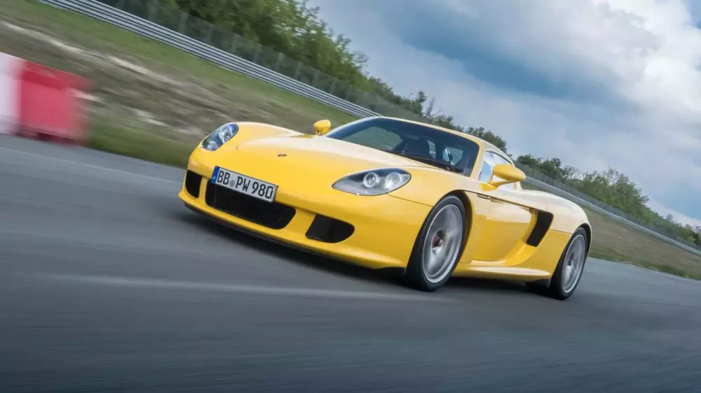 Sau 20 năm, Porsche Carrera GT được trang bị lốp mới giúp xe nhanh và an toàn hơn, mệnh danh "xe nguy hiểm nhất trên thị trường" liệu có khép lại?- Ảnh 5.