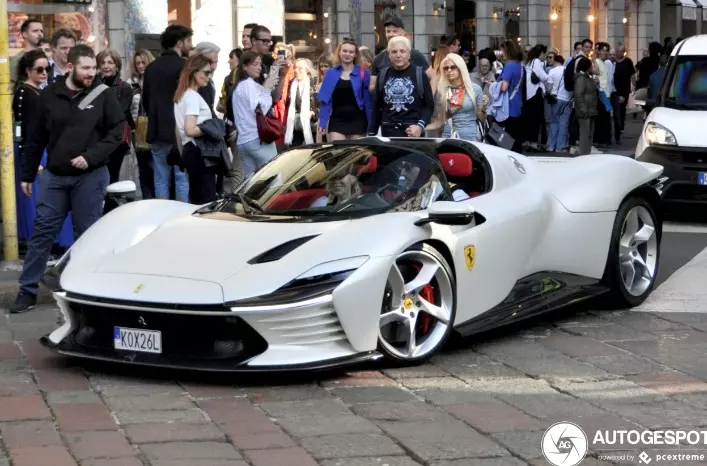 Những chiếc xe Ferrari của cựu cầu thủ Ibrahimovic: Rất nhiều bản giới hạn, khách VIP của Ferrari- Ảnh 4.