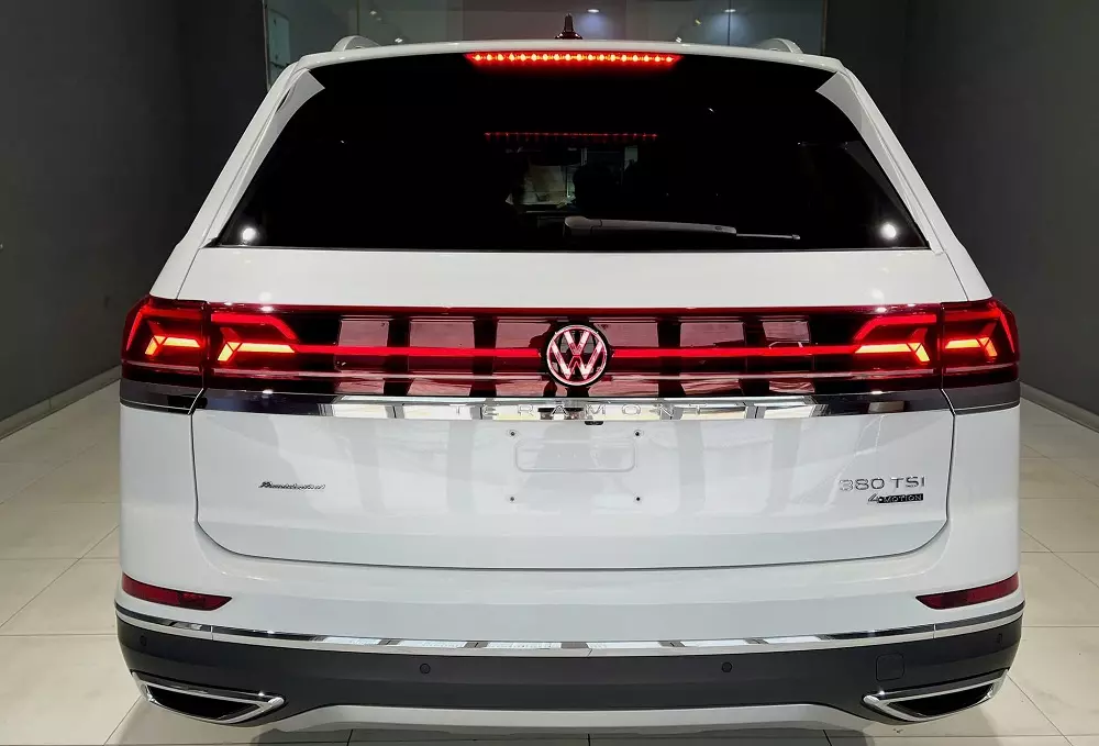 Volkswagen Teramont President có thêm cánh lướt gió thể thao