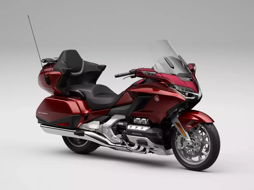 Honda Gold Wing 2024 màu đỏ đen