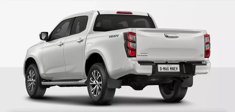 Isuzu D-Max Hi-Lander 1.9 MHEV có thêm logo mới trên sườn xe và cửa thùng hàng.