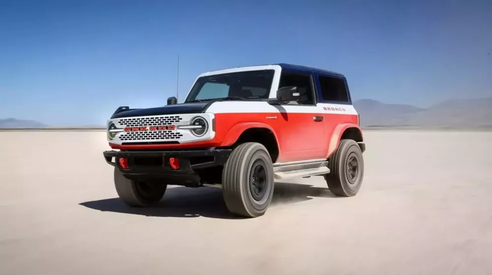 Ford ra mắt phiên bản Bronco Stroppe với màu sơn đặc biệt- Ảnh 1.