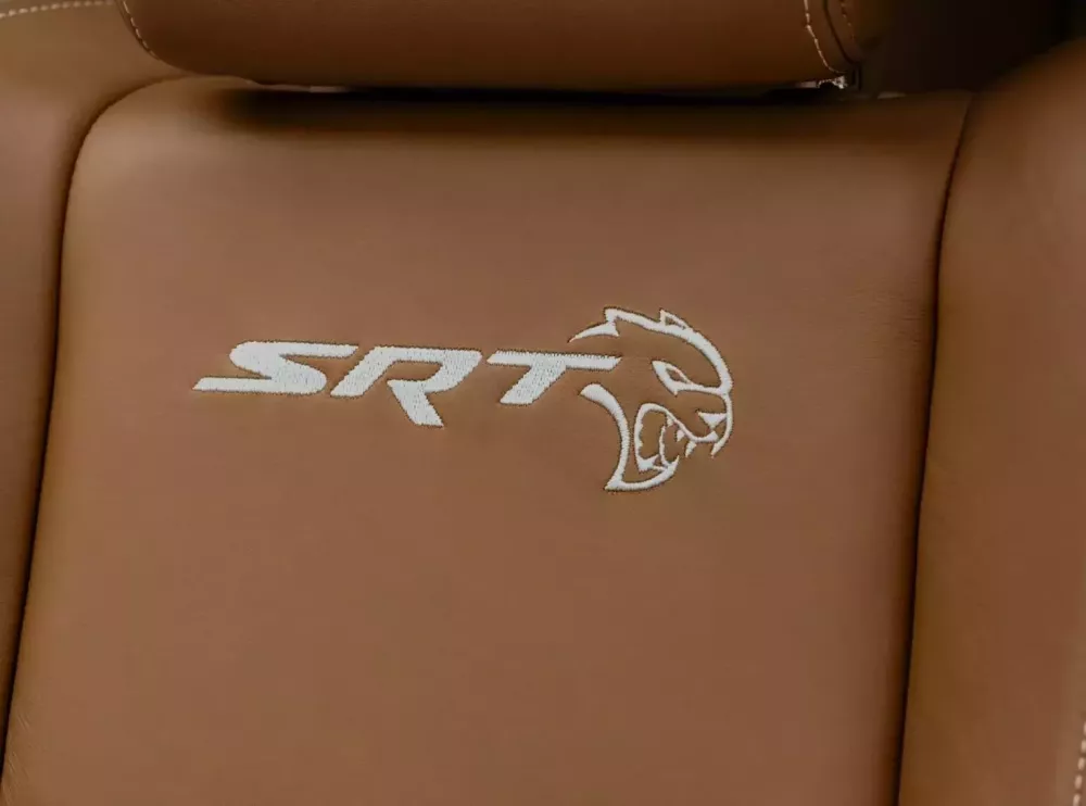 Dodge Durango SRT Hellcat Brass Monkey sở hữu c&ocirc;ng suất 710 m&atilde; lực với gi&aacute; 2,66 tỷ đồng ra mắt- Ảnh 4.