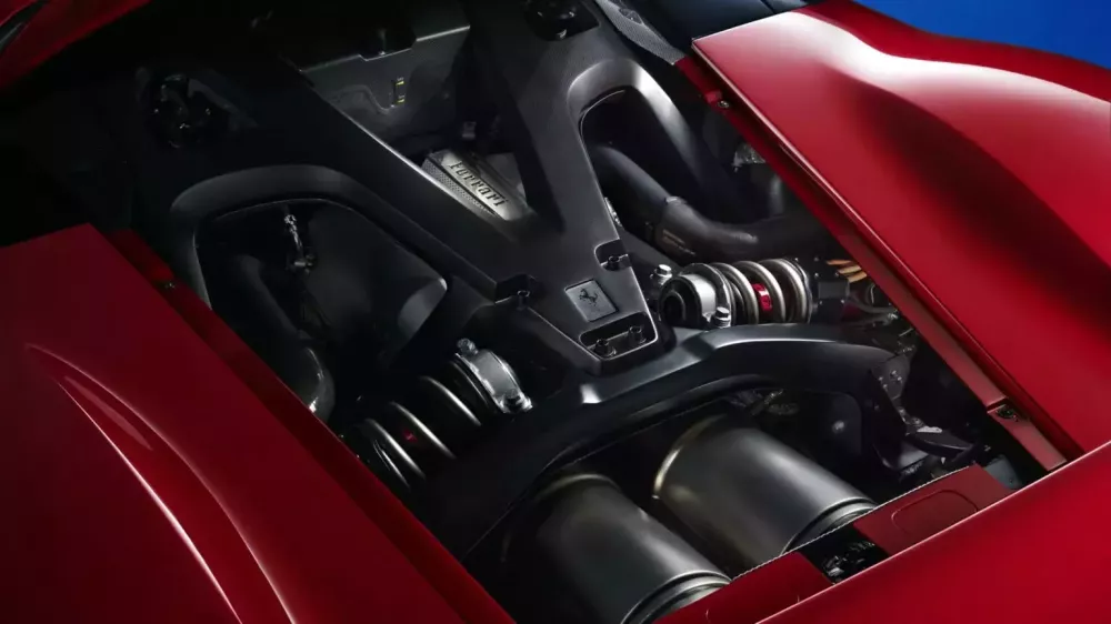 Đ&aacute;nh gi&aacute; nhanh Ferrari F80: 9 sự thật quan trọng về si&ecirc;u xe hybrid V6 trị gi&aacute; 3,9 triệu đ&ocirc; la- Ảnh 1.