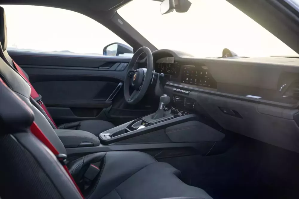 Porsche 911 GT3 992.2 dự kiến có giá bán từ 15 tỷ đồng tại Việt Nam- Ảnh 9. Porsche 911 GT3 992.2 dự kiến có giá bán từ 15 tỷ đồng tại Việt Nam- Ảnh 9.