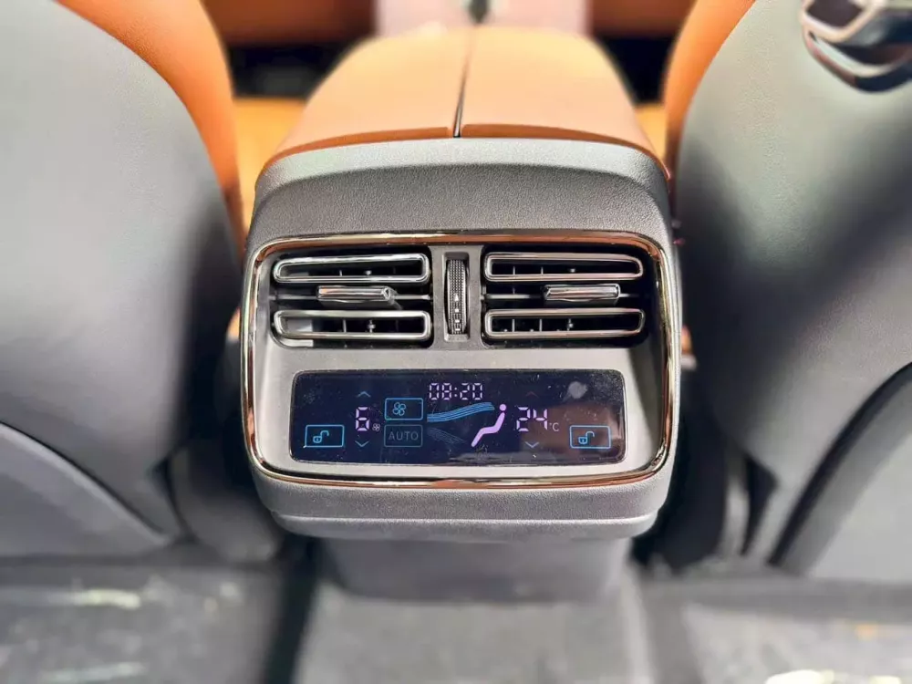 BYD Han c&oacute; hệ thống điều h&ograve;a tự động v&agrave; lọc kh&ocirc;ng kh&iacute;
