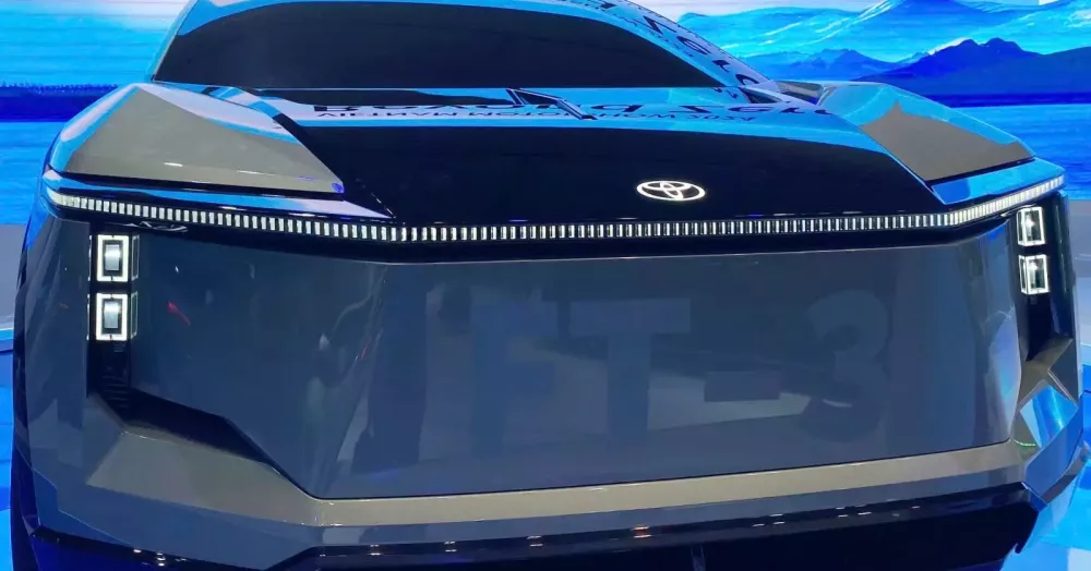 Cận cảnh xe Toyota FT-3e đang được trưng bày ở VMS 2024: Có đến 6 màn hình từ ngoài vào trong- Ảnh 7.