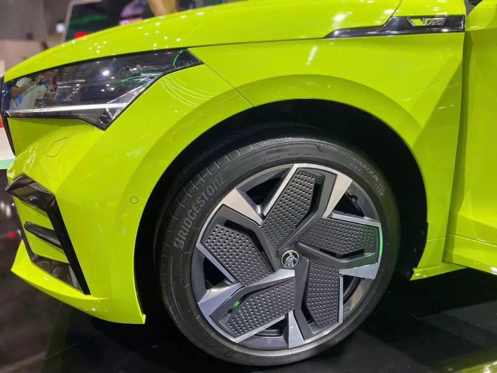 Cận cảnh Skoda Enyaq iV mới ra mắt tại Việt Nam: Giá từ 1,8 tỷ đồng- Ảnh 10.