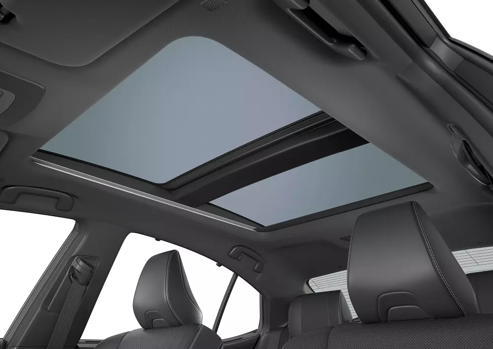 Toyota Camry 2025 bản cao cấp nhất c&oacute; th&ecirc;m cửa sổ trời to&agrave;n cảnh Panorama