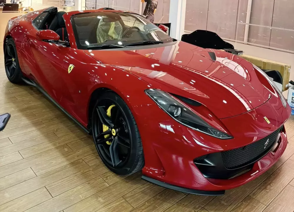 Những chiến m&atilde; Ferrari mang cổ m&aacute;y V12 trong garage của "vua c&agrave; ph&ecirc;" Việt Nam- Ảnh 4.