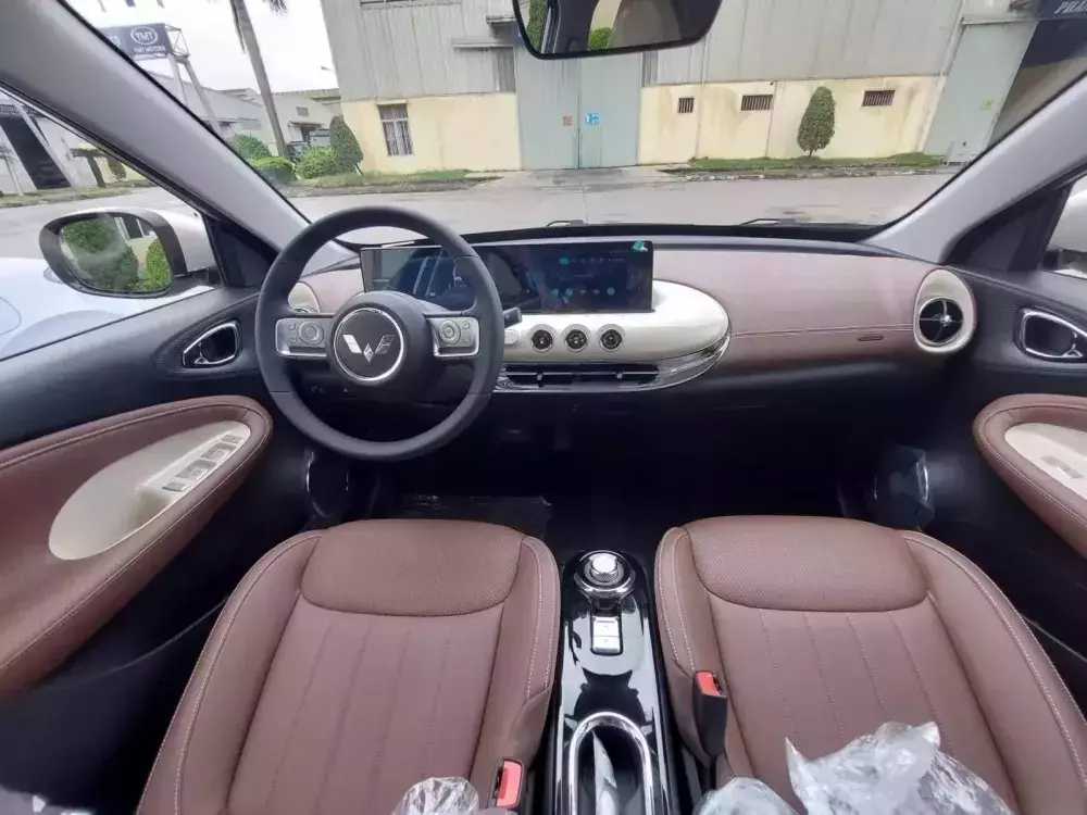 Khoang l&aacute;i của Wuling Bingo
