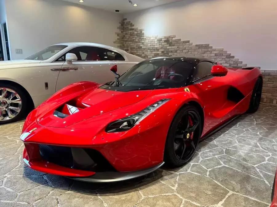 Lại rộ tin đồn siêu phẩm Ferrari LaFerrari xuất hiện tại Việt Nam- Ảnh 1.