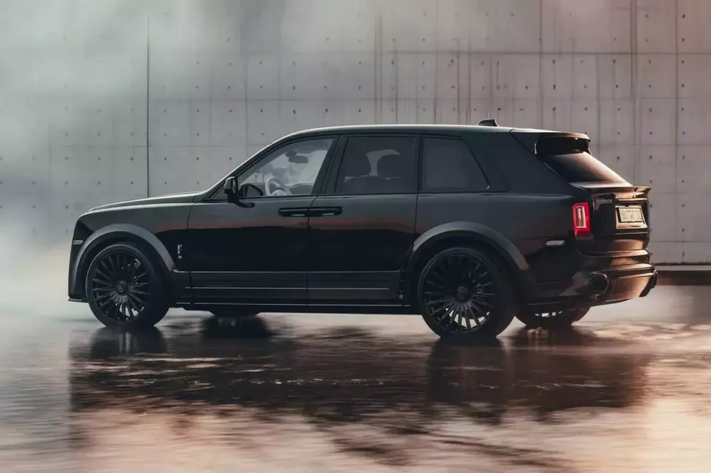 Rolls-Royce Cullinan qua bàn tay của Brabus lại trông giống như Toyota Century- Ảnh 2.