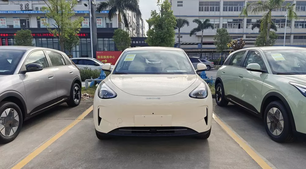 Đ&aacute;nh gi&aacute; Geely Geome Xingyuan: Định nghĩa lại sự cạnh tranh với BYD Seagull v&agrave; Wuling Bingo mới ra mắt Việt Nam- Ảnh 12.