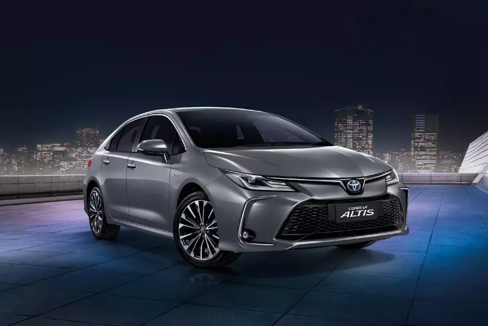 Toyota Corolla Altis 2024 màu xám xi-măng mới