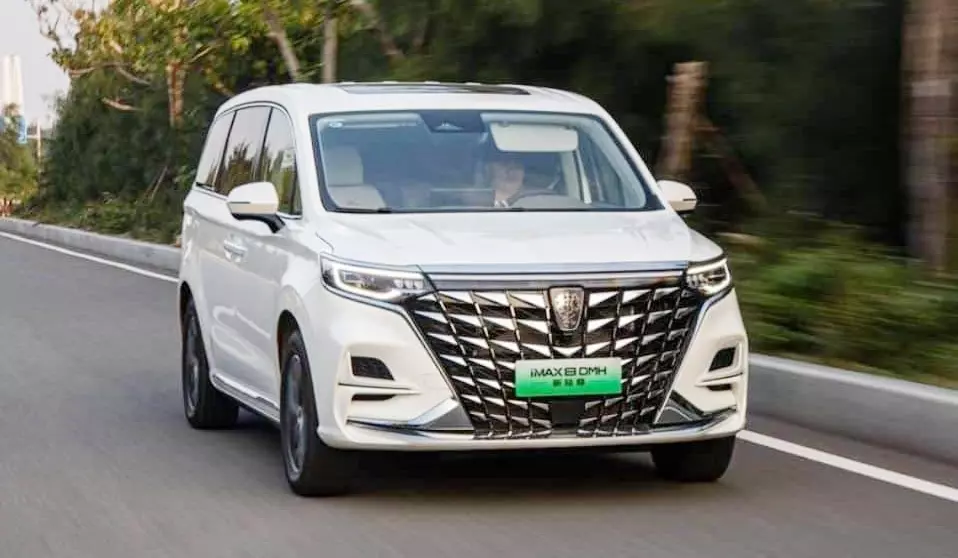 Cận cảnh Roewe iMax8: MPV PHEV hứa hẹn có thể về Việt Nam trong tương lai, giá từ 656 triệu đồng- Ảnh 3.