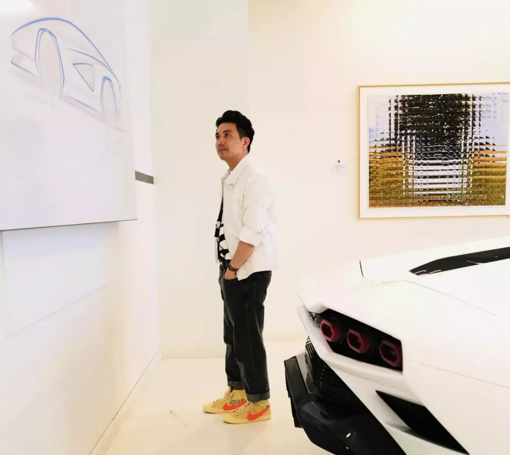 Minh "Nhựa" chia sẻ hình ảnh "2 F1" chụp cùng cặp xe Lamborghini bản giới hạn siêu đắt, riêng mình chốt Countach- Ảnh 3.