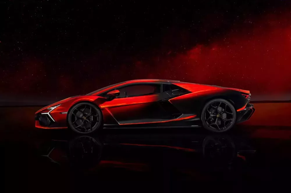 Lamborghini Revuelto độc nhất vô nhị với lớp sơn tuyệt đẹp của đại gia Trung Quốc- Ảnh 4.