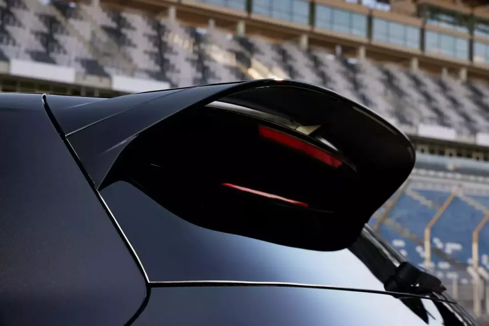 Volkswagen Golf GTI 2025 ra mắt: Thị trường Mỹ bị cắt bỏ bản 262 mã lực, bù lại có Golf R 328 mã lực- Ảnh 17.