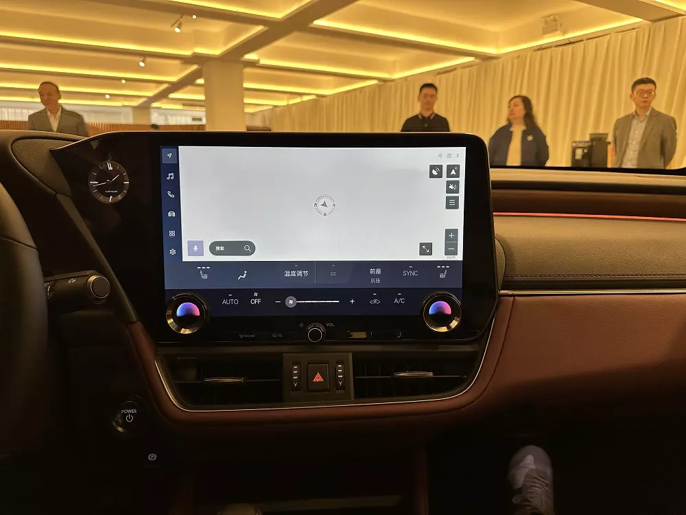 Màn hình cảm ứng trung tâm của Lexus ES 2025
