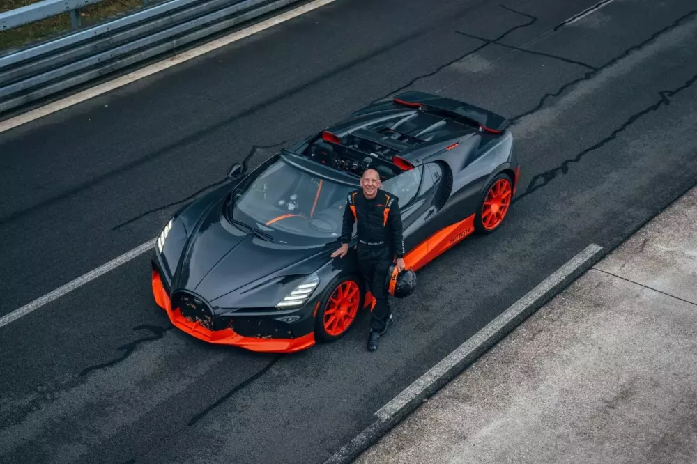 Bugatti Mistral lập kỷ lục tốc độ tối đa cho xe mui trần sau khi chạy 454 km/h, ho&agrave;n to&agrave;n kh&ocirc;ng c&oacute; mui- Ảnh 2.