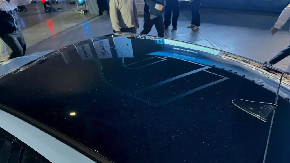 Chi tiết Hyundai Elantra N TCR Edition mới ra mắt: Động cơ kh&ocirc;ng kh&aacute;c g&igrave; 2 xe ở Việt Nam, nhưng thay đổi mạnh ở thiết kế- Ảnh 5.