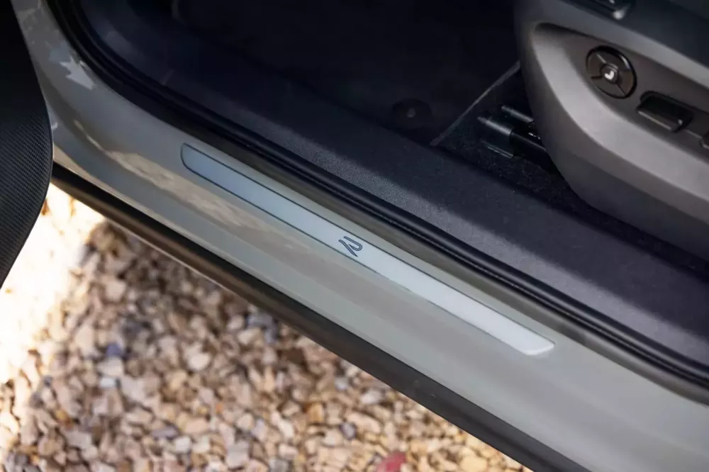 Cận cảnh Volkswagen Tiguan 2025: Tăng thêm tốc độ, không gian và diện mạo mới- Ảnh 7.