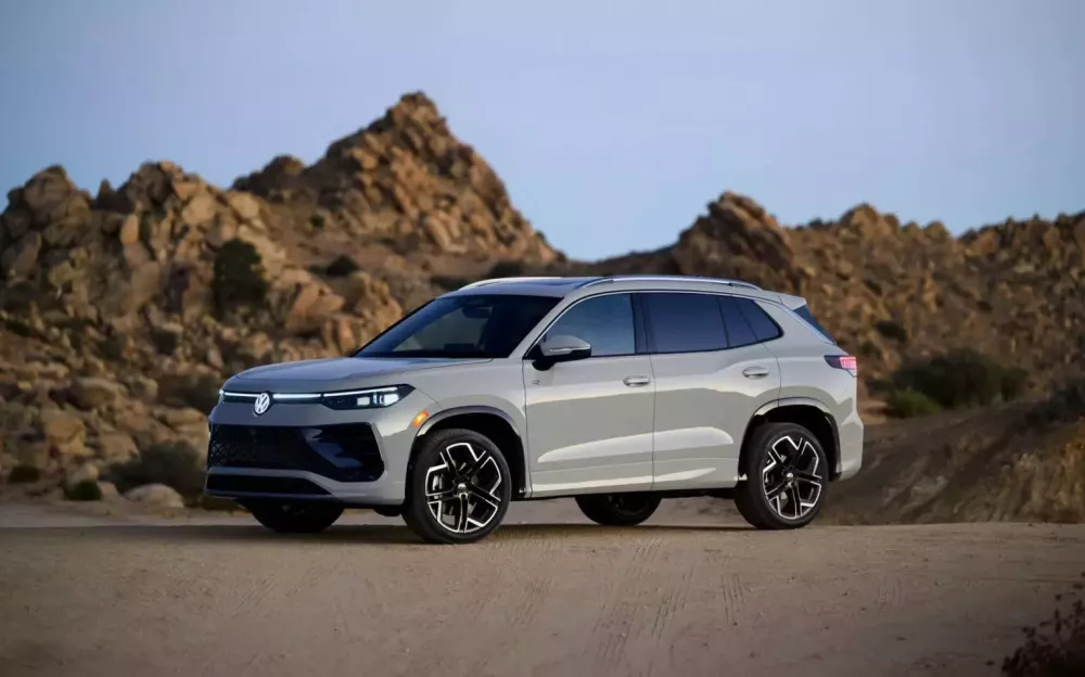 Cận cảnh Volkswagen Tiguan 2025: Tăng thêm tốc độ, không gian và diện mạo mới- Ảnh 2.