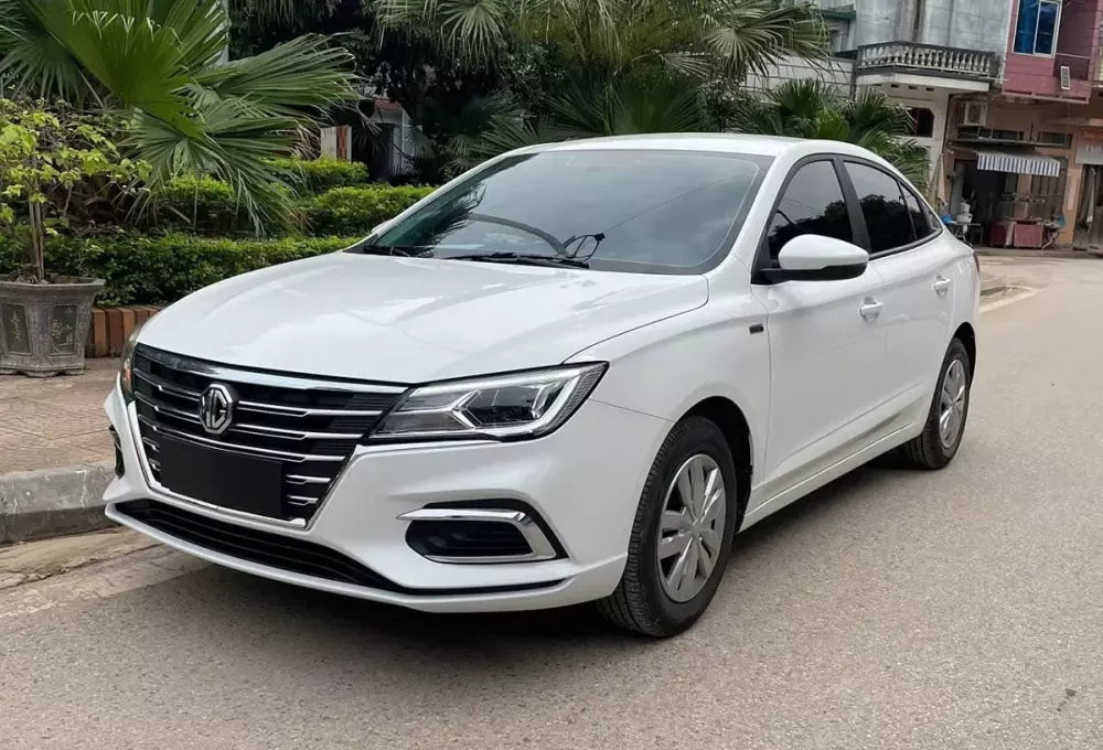 MG5 MT là sedan hạng C rẻ nhất Việt Nam.