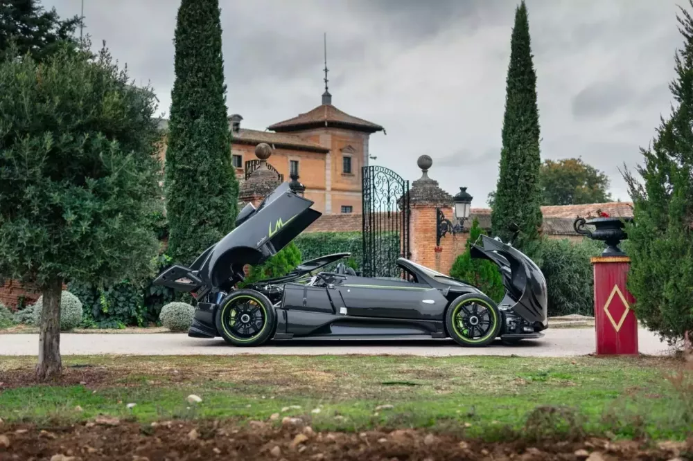 Chi tiết Pagani Zonda 760 LM Roadster độc nhất vô nhị, giá có thể hơn 12 triệu đô la- Ảnh 2.