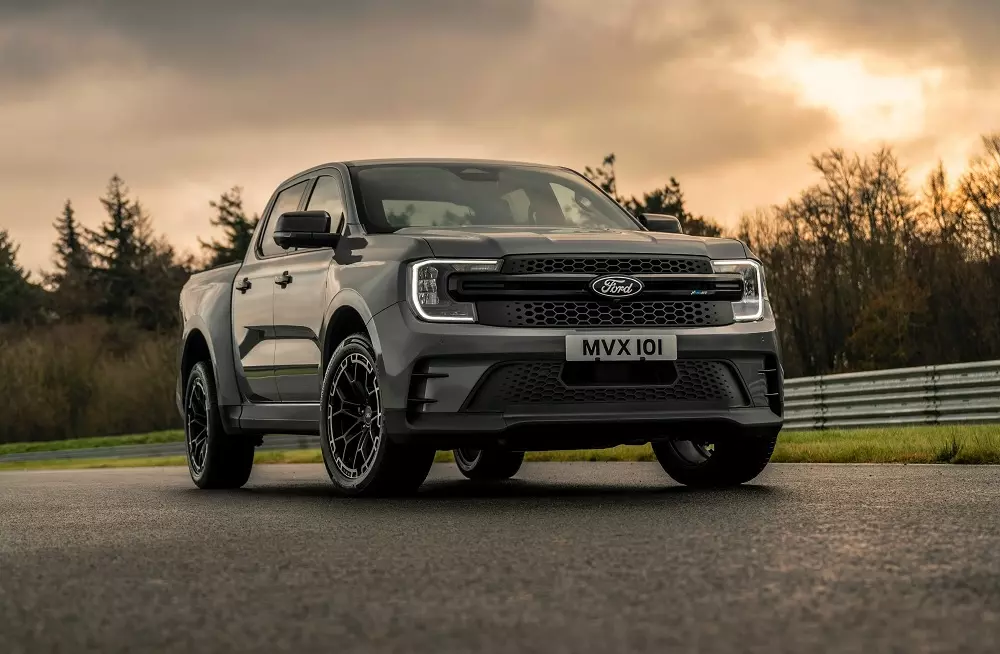 Ford Ranger phi&ecirc;n bản đậm chất xe đua sẽ ra mắt Đ&ocirc;ng Nam &Aacute; v&agrave;o th&aacute;ng sau