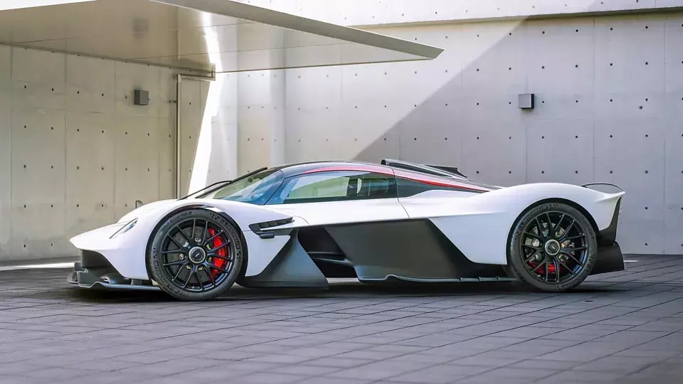 Aston Martin Valkyrie phá vỡ kỷ lục vòng đua Silverstone chỉ với 10 giây- Ảnh 2.