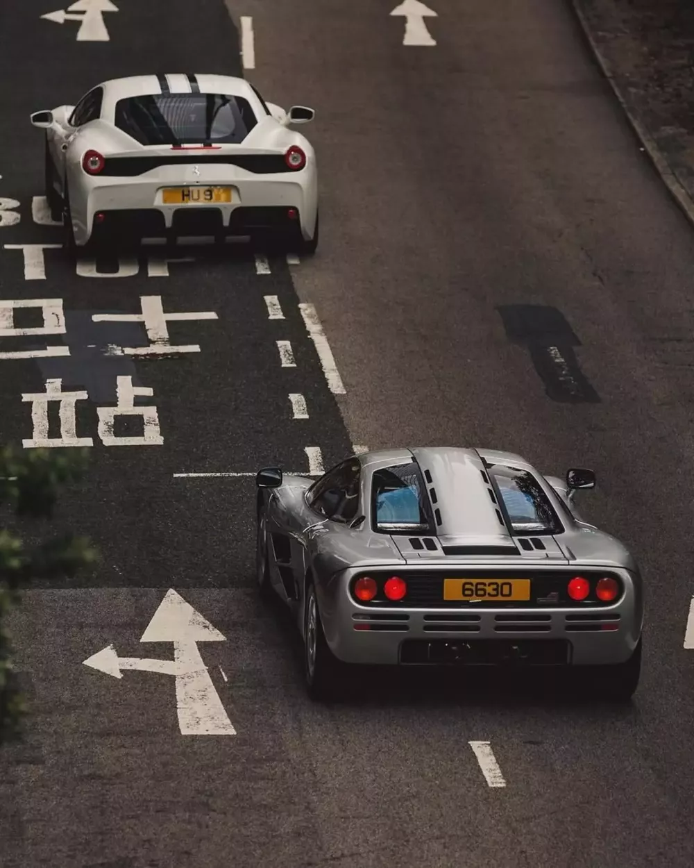 D&agrave;n si&ecirc;u xe dạo phố tại Đ&agrave;i Loan, McLaren F1 chục triệu đ&ocirc; la nổi bật b&ecirc;n cạnh Aston Martin Valkyrie si&ecirc;u hiểm- Ảnh 6.