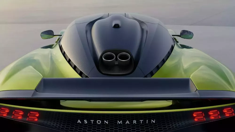 Thật vui v&igrave; Aston Martin Valhalla m&agrave; "Qua" Vũ đang chờ b&agrave;n giao đ&atilde; c&oacute; lịch sản xuất, gi&aacute; về Việt Nam gần 100 tỷ đồng- Ảnh 7.