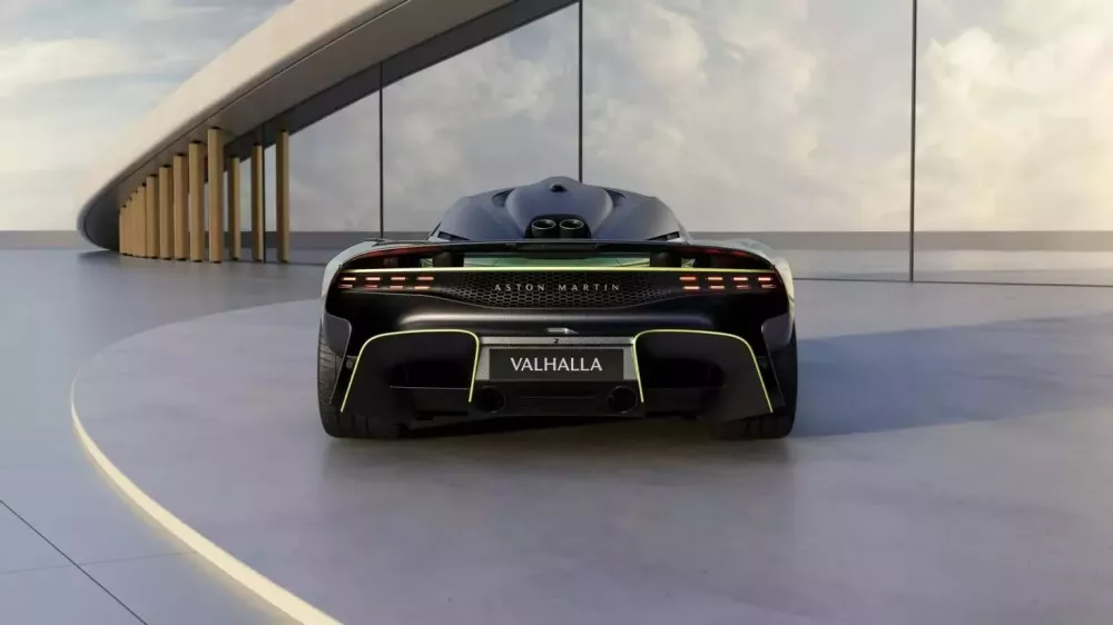 Thật vui v&igrave; Aston Martin Valhalla m&agrave; "Qua" Vũ đang chờ b&agrave;n giao đ&atilde; c&oacute; lịch sản xuất, gi&aacute; về Việt Nam gần 100 tỷ đồng- Ảnh 5.