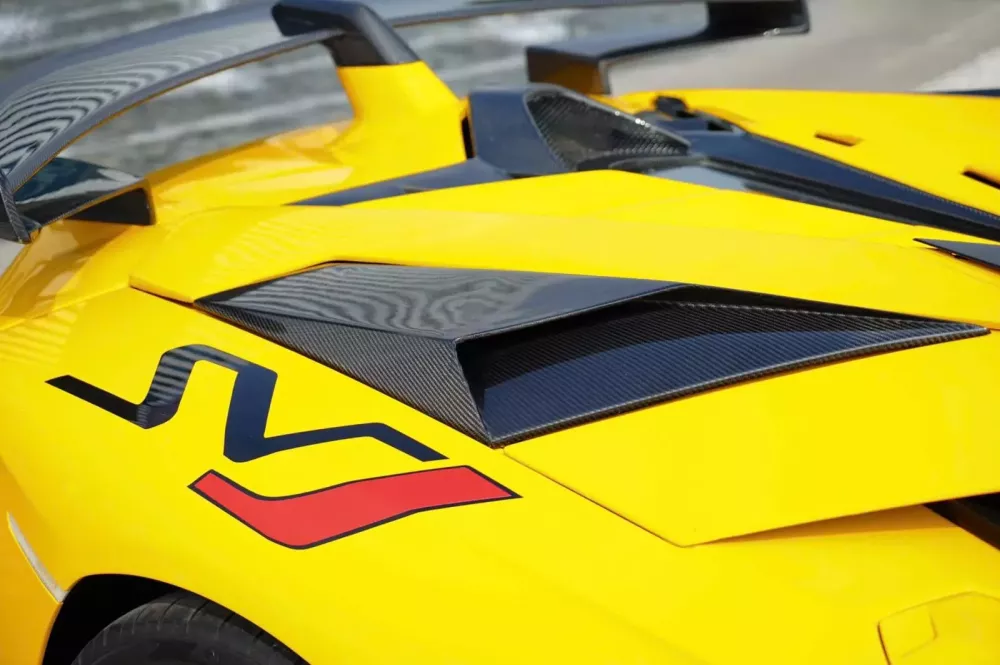 Lại thêm 1 chiếc Lamborghini độ bản Aventador SVJ, lần này là xe mui trần, biển số còn gây chú ý hơn- Ảnh 10.