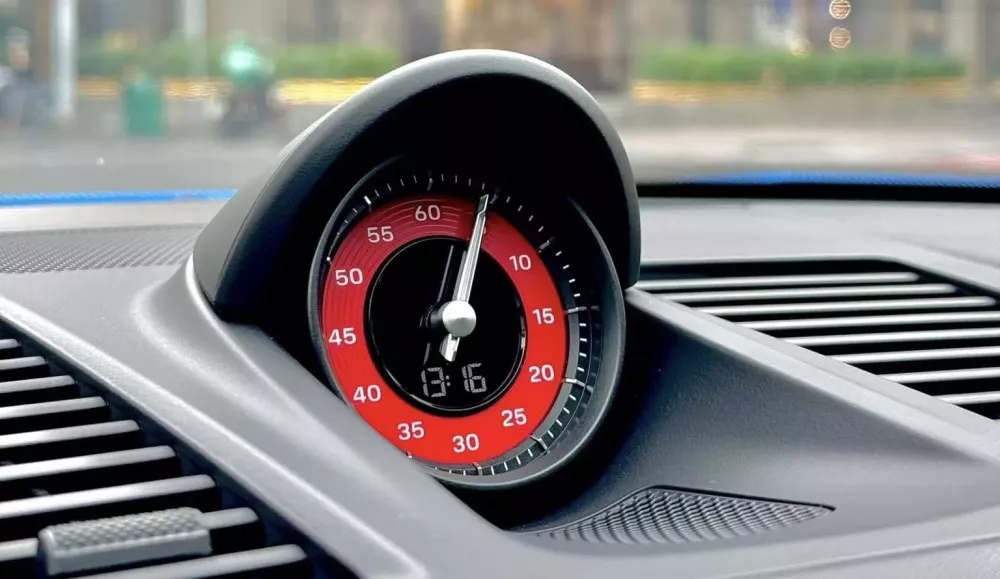 Rao bán Porsche 911 Carrera 4S "lướt" rẻ hơn 4 tỷ đồng so với lúc mua mới, người bán nhanh chóng có cọc- Ảnh 8.