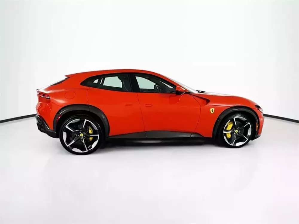 Ferrari Purosangue được đại lý rao bán 700.000 đô la, cao hơn 300.000 đô la so với giá bán lẻ- Ảnh 2.