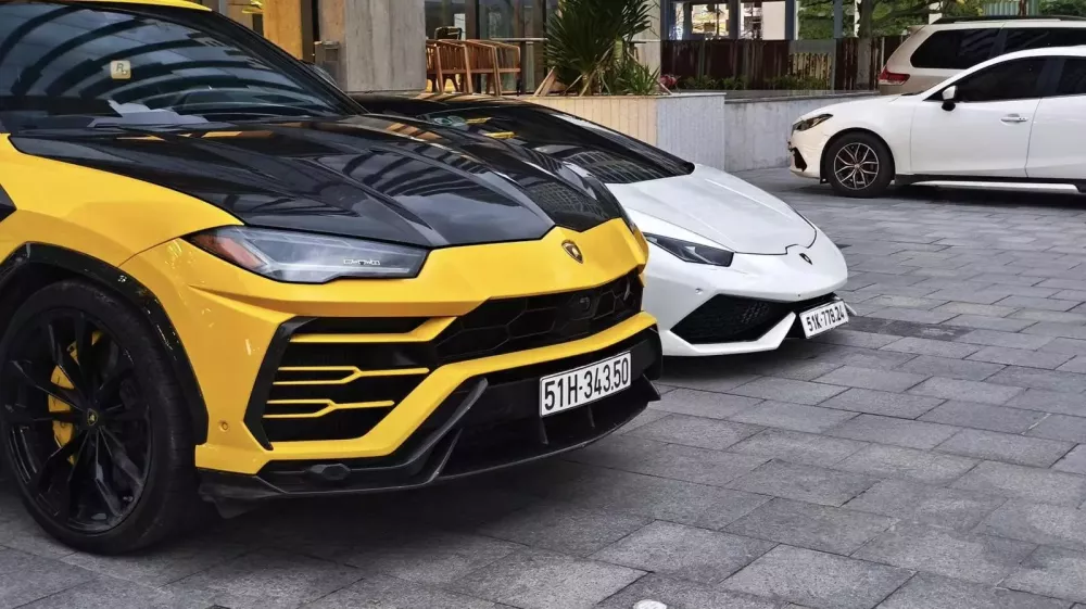 Dàn siêu xe và xe siêu sang đỉnh cao của tay chơi xe kín tiếng ở TP.HCM- Ảnh 3. Dàn siêu xe và xe siêu sang đỉnh cao của tay chơi xe kín tiếng ở TP.HCM- Ảnh 3.