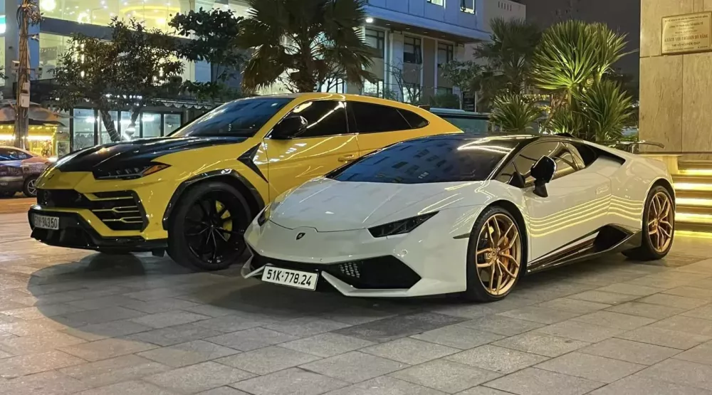 Dàn siêu xe và xe siêu sang đỉnh cao của tay chơi xe kín tiếng ở TP.HCM- Ảnh 2. Dàn siêu xe và xe siêu sang đỉnh cao của tay chơi xe kín tiếng ở TP.HCM- Ảnh 2.