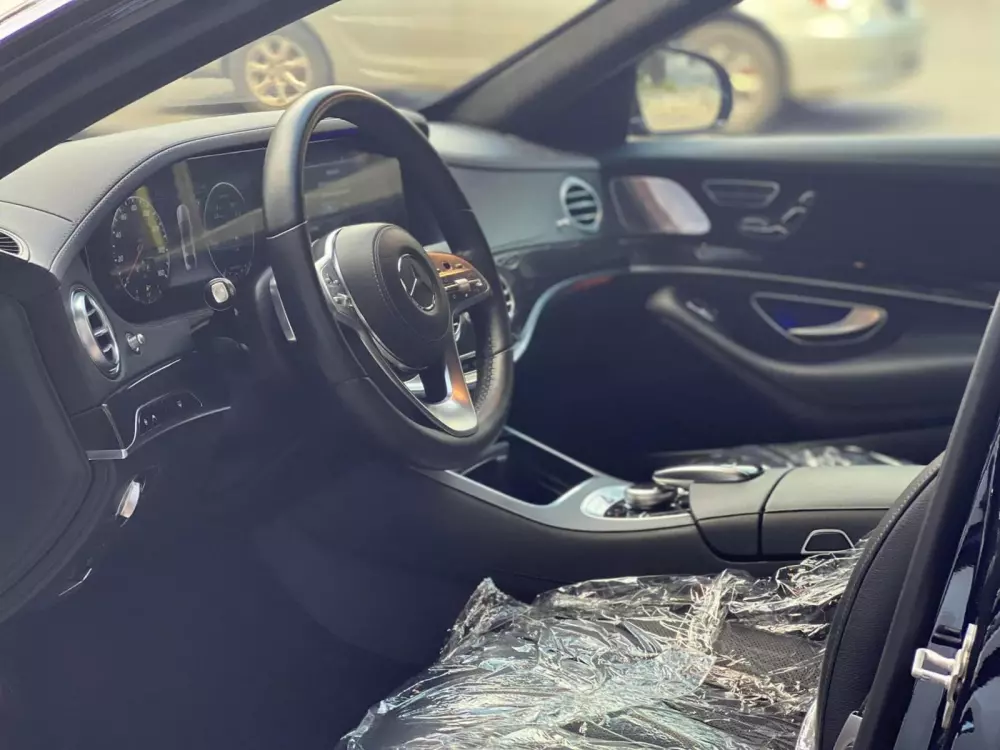 "Đàn em" của Mercedes-Maybach S650 Pullman đầu tiên đã có mặt tại Việt Nam- Ảnh 4.