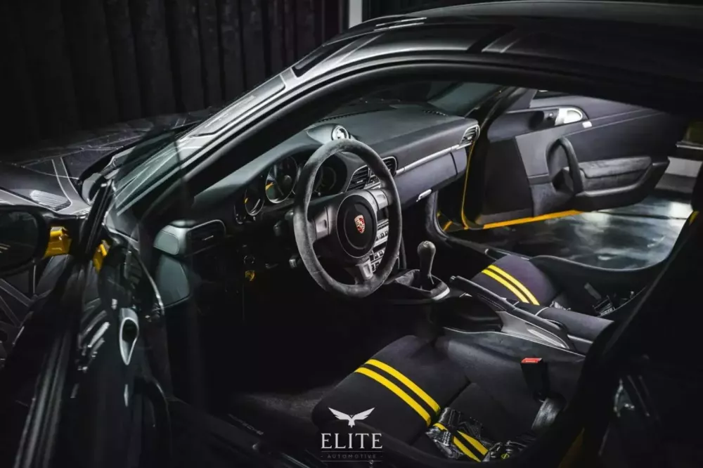 Chi tiết Porsche 997 GT3 hơn 2 triệu USD, giá cao gấp 10 lần Porsche 911 GT3 RS 992 đời mới- Ảnh 6.