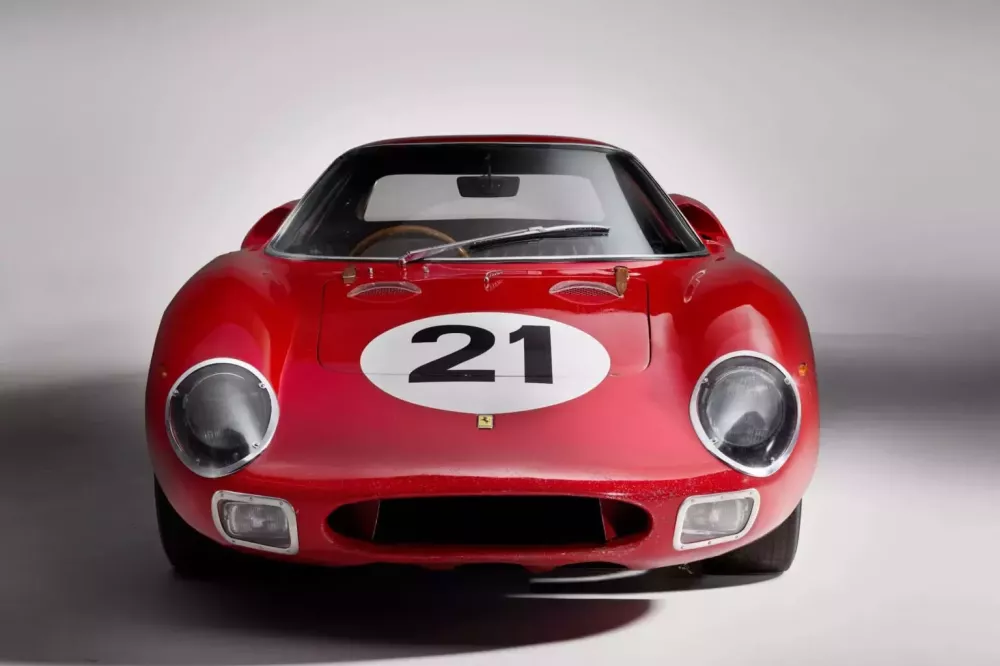 Chiếc Ferrari 250 LM đặc biệt n&agrave;y c&oacute; thể được b&aacute;n với gi&aacute; hơn 26 triệu đ&ocirc; la- Ảnh 1.