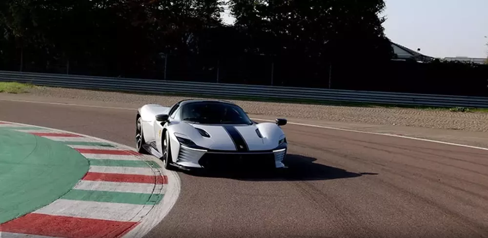Con trai của Enzo Ferrari sở hữu chiếc Daytona SP3 đầy ý nghĩa ở tuổi 80- Ảnh 1.