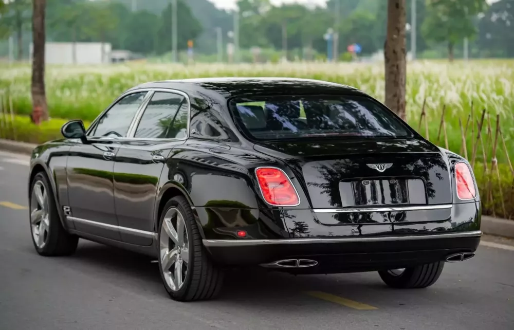 Bentley Mulsanne lạ xuất hiện tại Bình Dương là bản Le Mans Edition độc nhất Việt Nam- Ảnh 3.