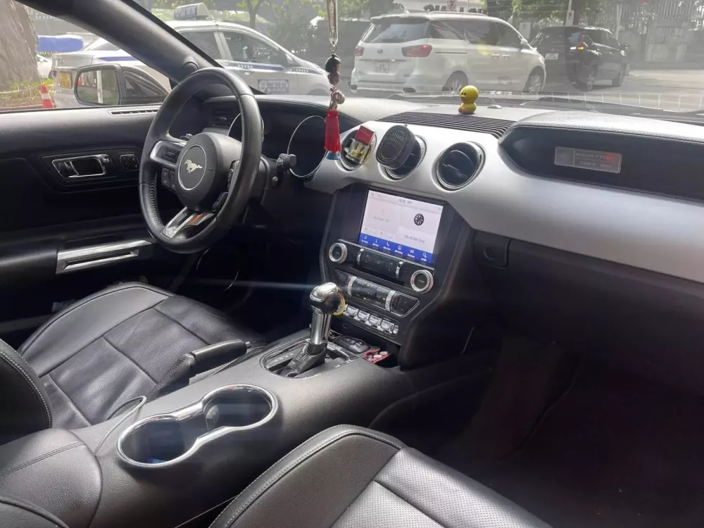 Quá nhiều xe khủng để lái hằng ngày, doanh nhân trẻ Hà Nội chọn rao bán Ford Mustang GT với giá không rẻ- Ảnh 4.