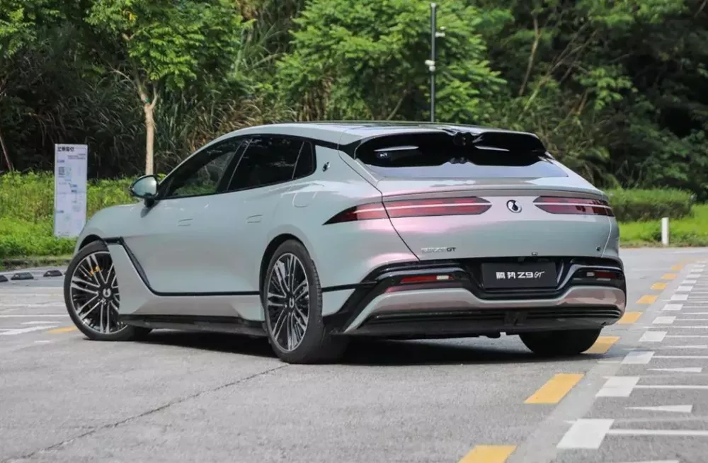Denza Z9 GT "bán chạy như tôm tươi" khiến BYD rất tự hào tuyên bố điều này- Ảnh 3.