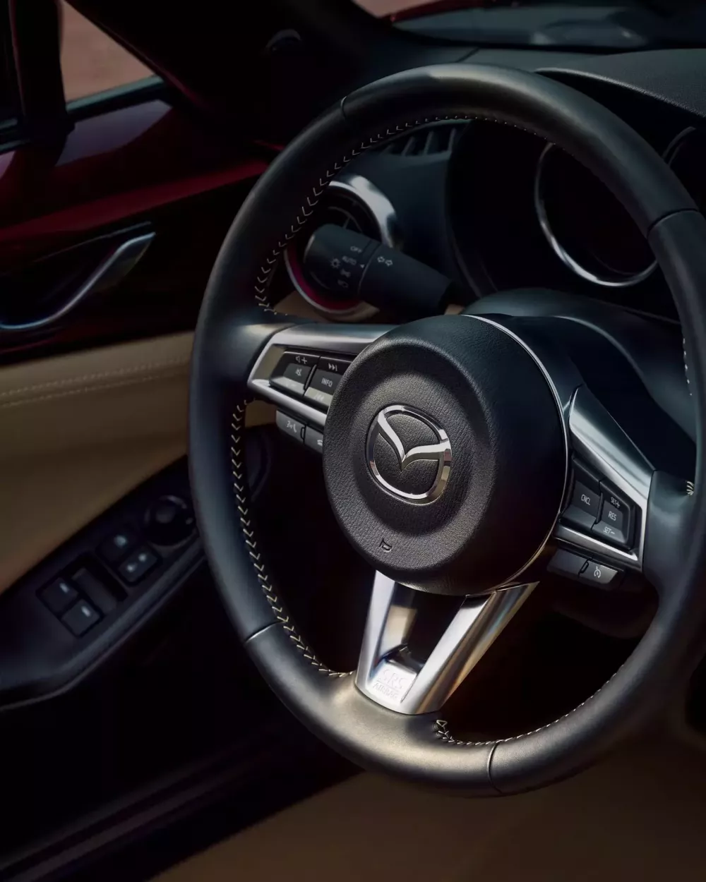 Ra mắt Mazda MX-5 Miata 35th Anniversary Edition 2025, giới hạn 300 chiếc- Ảnh 7.